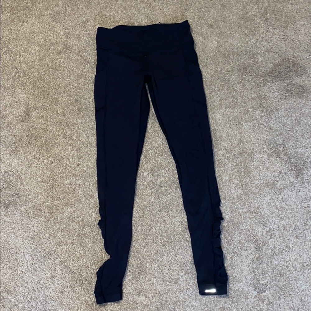 Black lululemon leggings